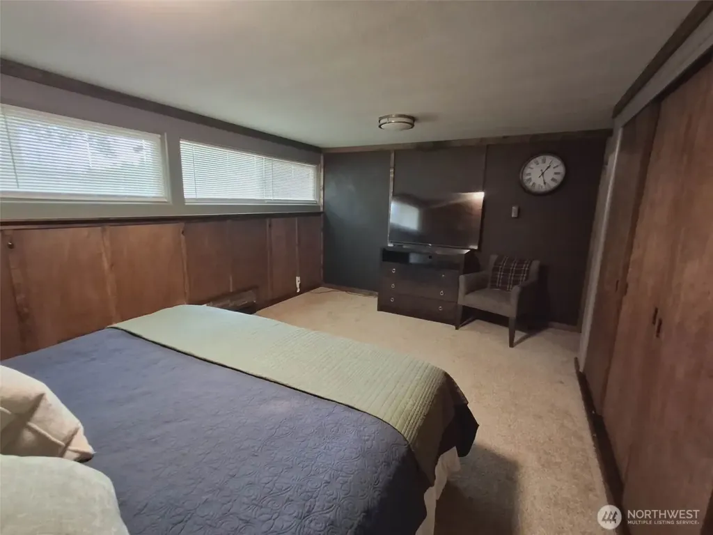 310 W Pine Street Elma WA 98541