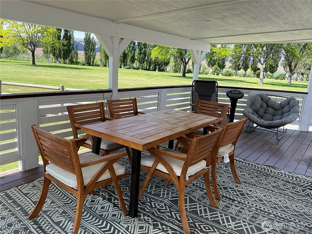 8542 Crescent Bar Road NW Quincy WA 98848