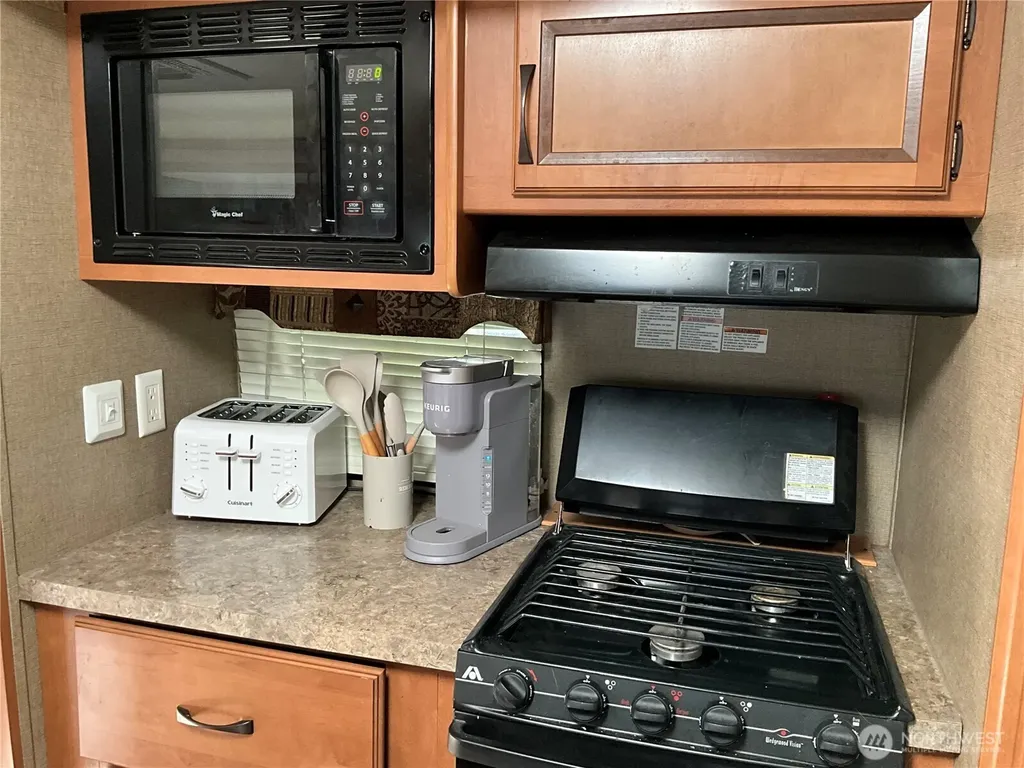 8542 Crescent Bar Road NW Quincy WA 98848