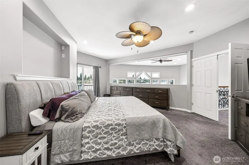 6804 Vandermark Road Bonney Lake WA 98391