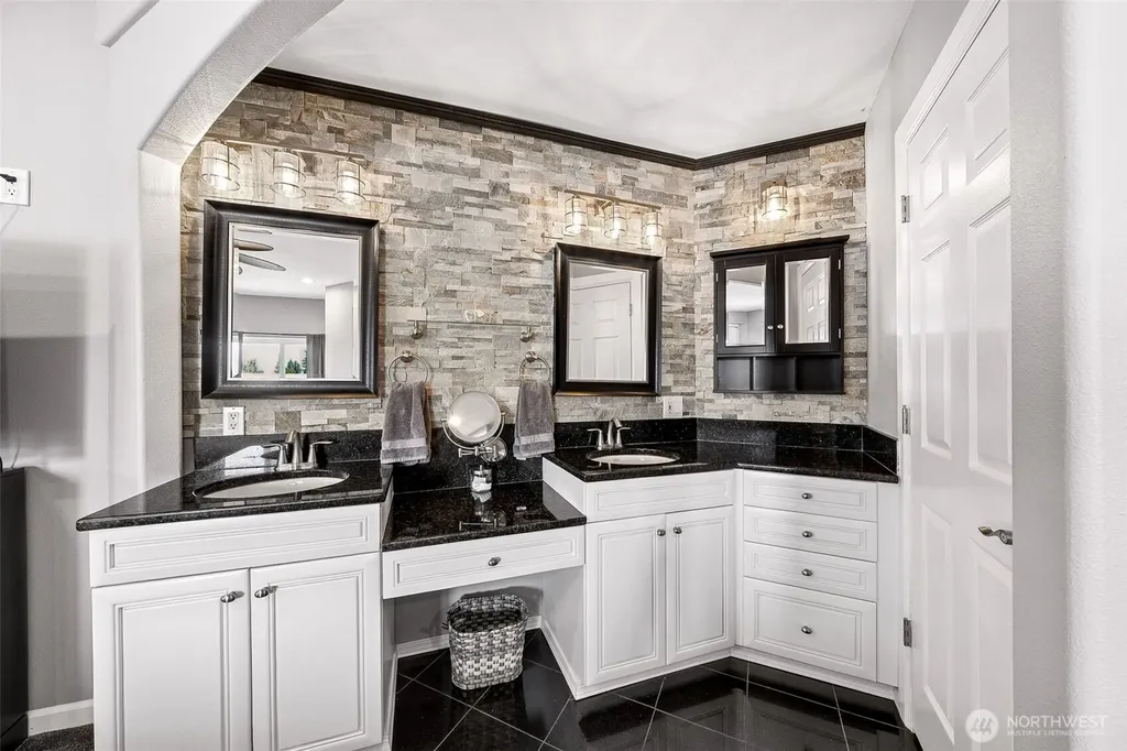 6804 Vandermark Road Bonney Lake WA 98391