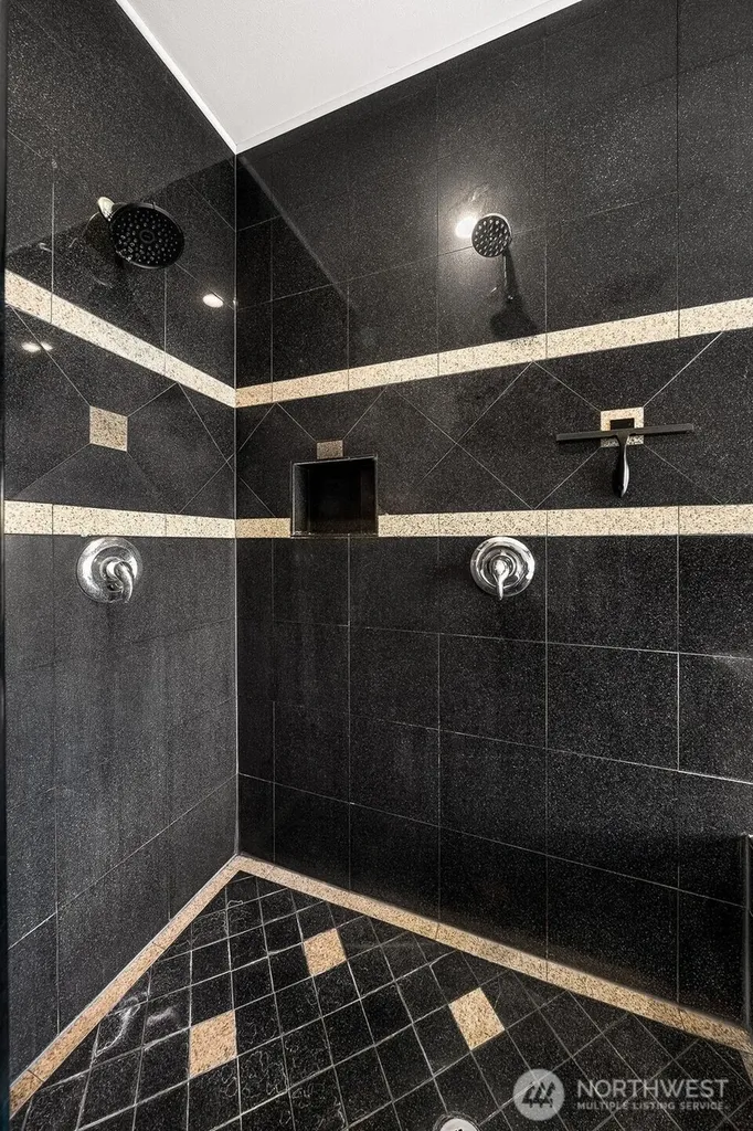 6804 Vandermark Road Bonney Lake WA 98391