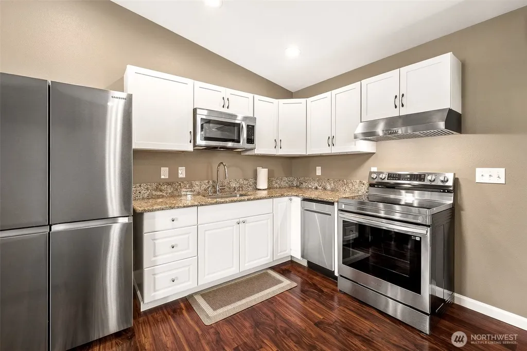 6804 Vandermark Road Bonney Lake WA 98391