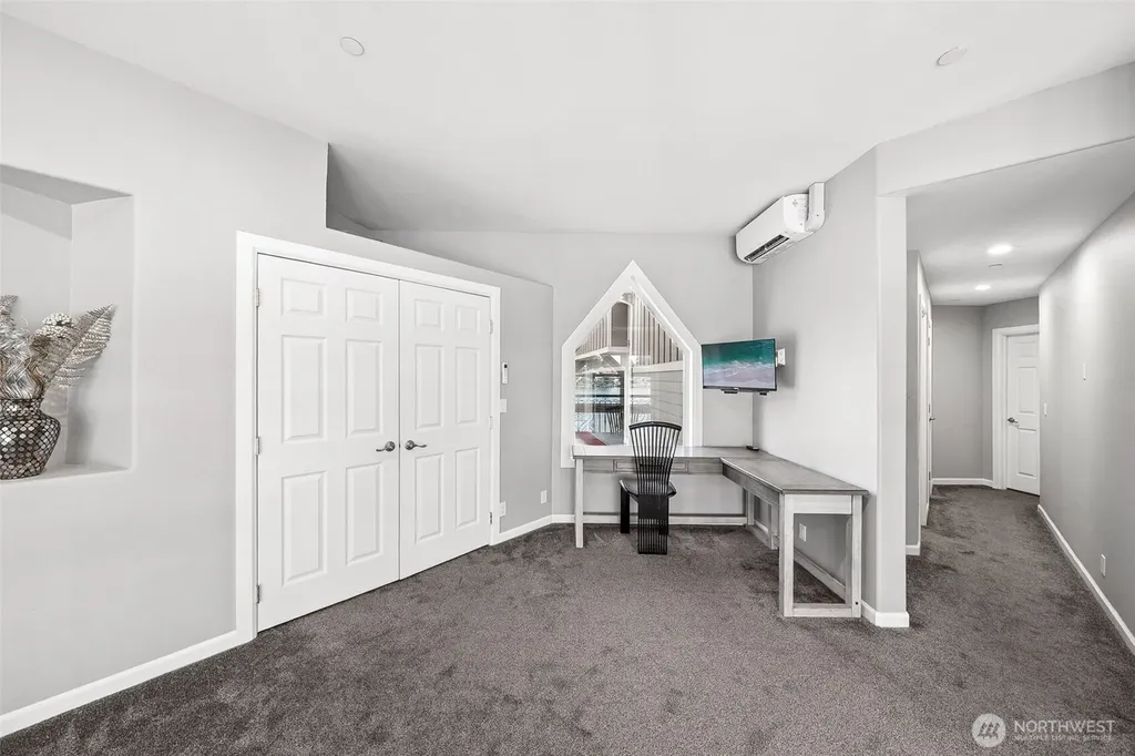 6804 Vandermark Road Bonney Lake WA 98391
