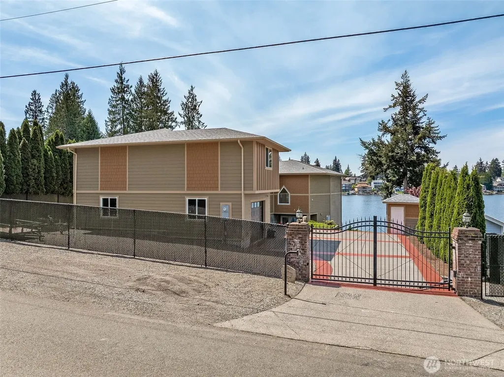6804 Vandermark Road Bonney Lake WA 98391
