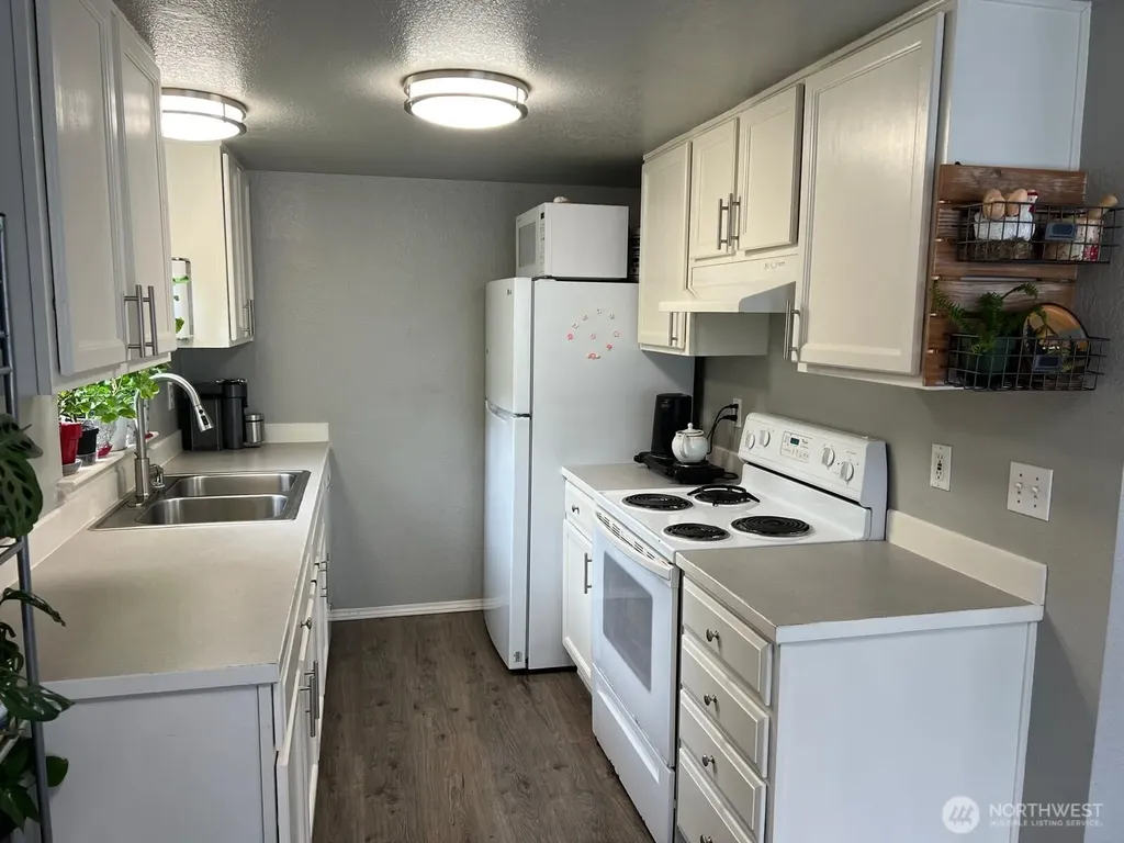 9116 1st Place NE Lake Stevens WA 98258