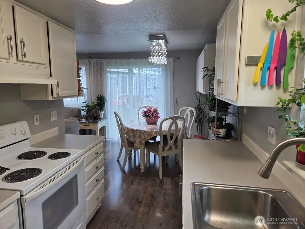 9116 1st Place NE Lake Stevens WA 98258