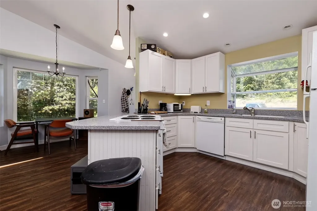 361 N North Hill Road Hoodsport WA 98548