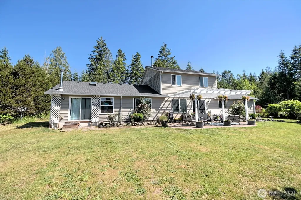 361 N North Hill Road Hoodsport WA 98548