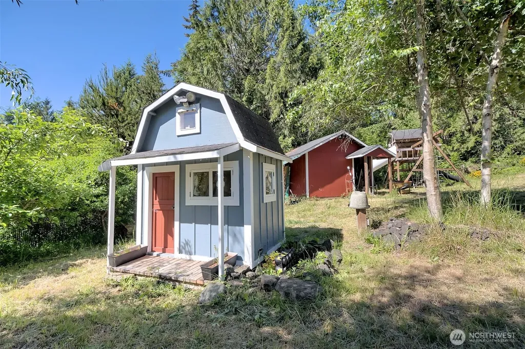 361 N North Hill Road Hoodsport WA 98548
