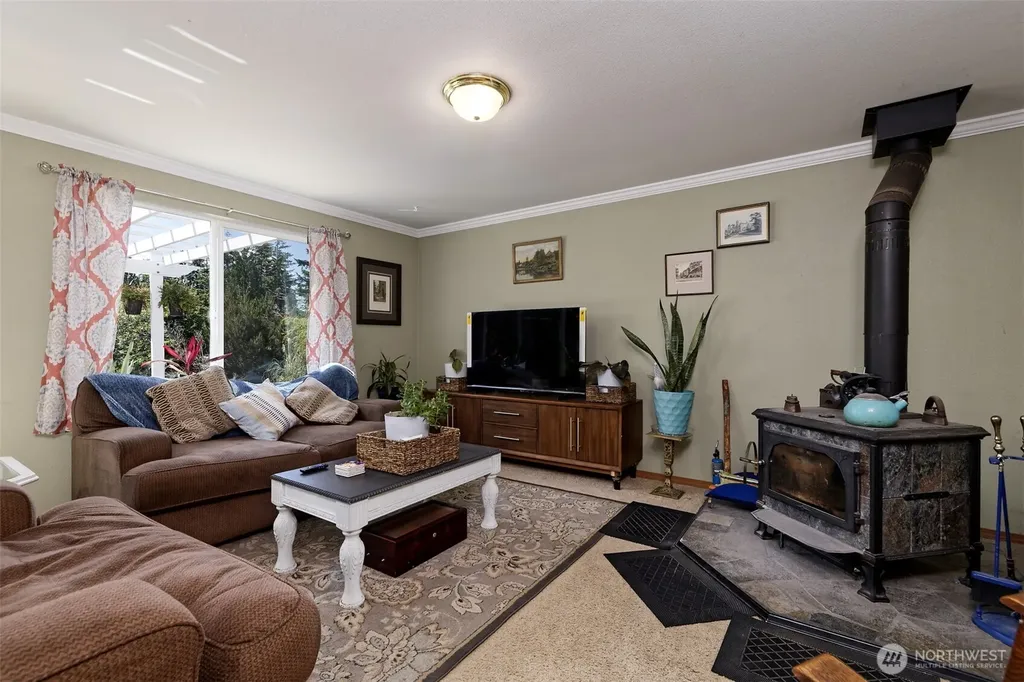 361 N North Hill Road Hoodsport WA 98548