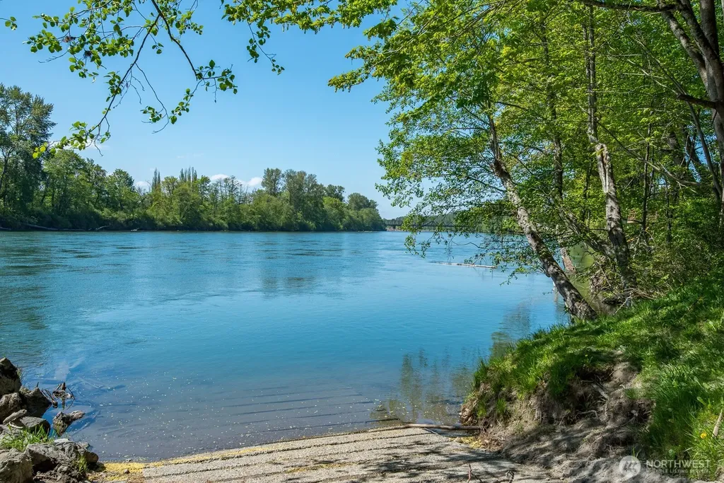 23727 Cove Road Sedro Woolley WA 98284