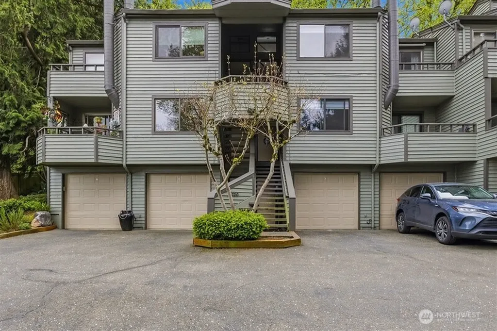 11630 NE 70th Place Kirkland WA 98033