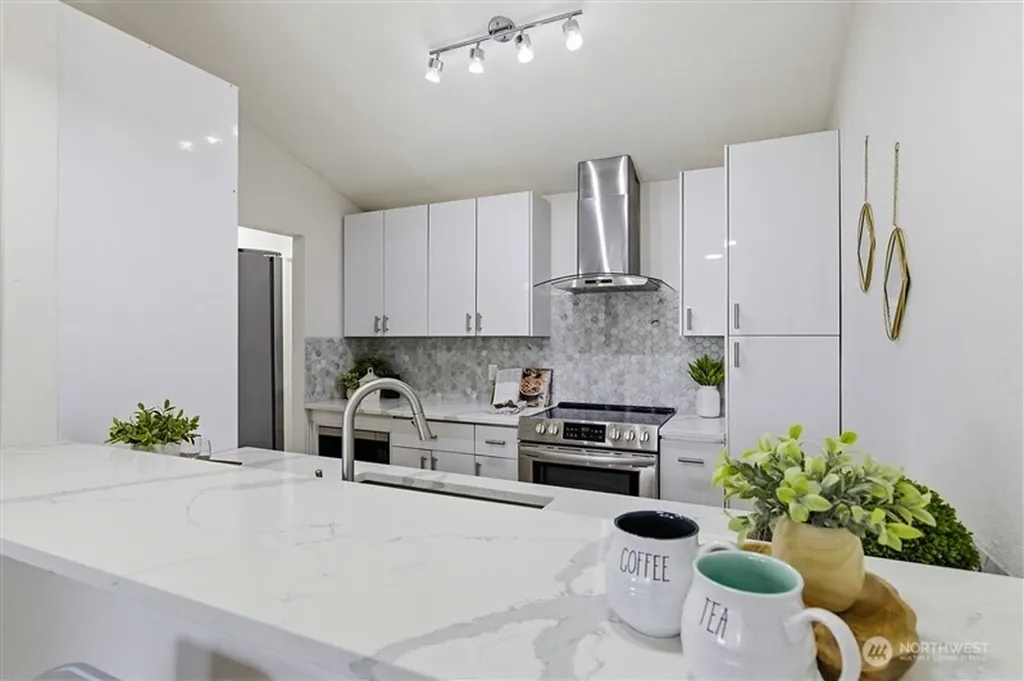 11630 NE 70th Place Kirkland WA 98033