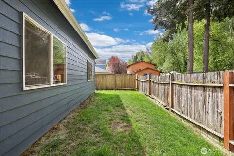 11308 6th Avenue E Tacoma WA 98445