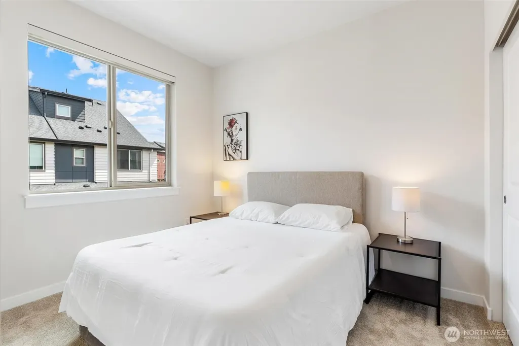 966 6th Avenue NE Issaquah WA 98029