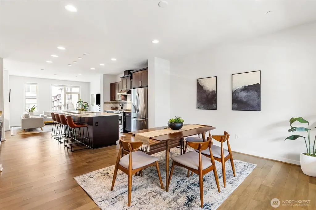 966 6th Avenue NE Issaquah WA 98029
