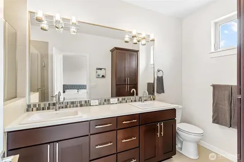 966 6th Avenue NE Issaquah WA 98029