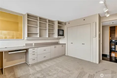 4540 8th Avenue NE Seattle WA 98105