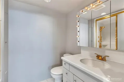 4540 8th Avenue NE Seattle WA 98105