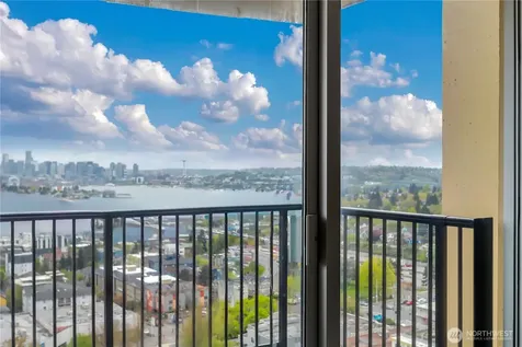 4540 8th Avenue NE Seattle WA 98105