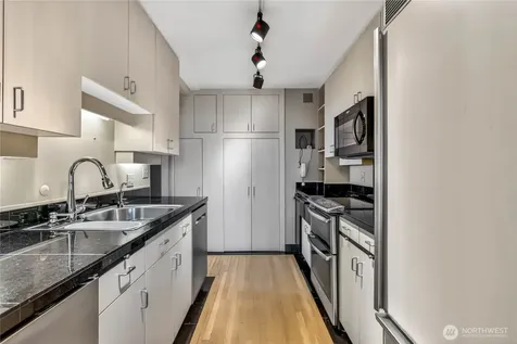 4540 8th Avenue NE Seattle WA 98105