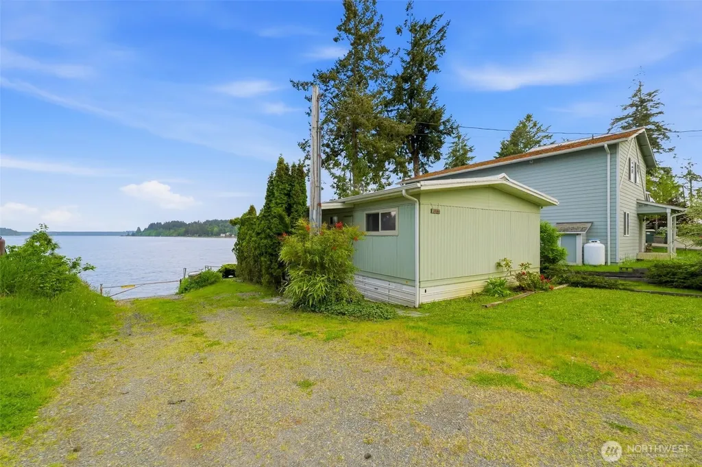 2838 Steamboat Island Loop NW Olympia WA 98502