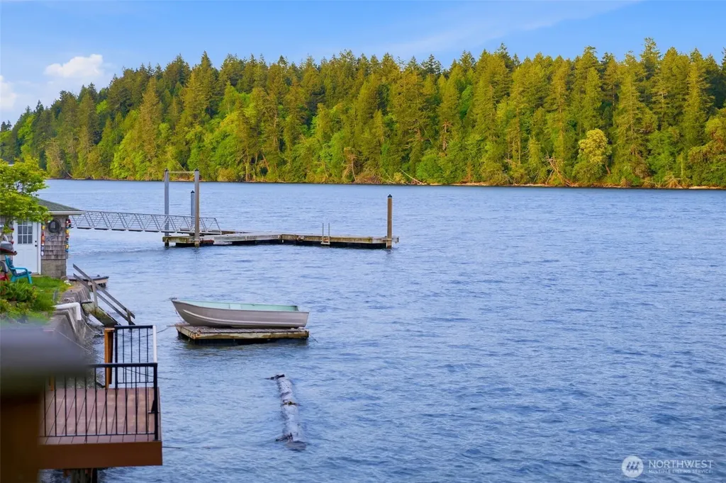 2838 Steamboat Island Loop NW Olympia WA 98502