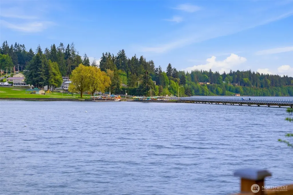 2838 Steamboat Island Loop NW Olympia WA 98502