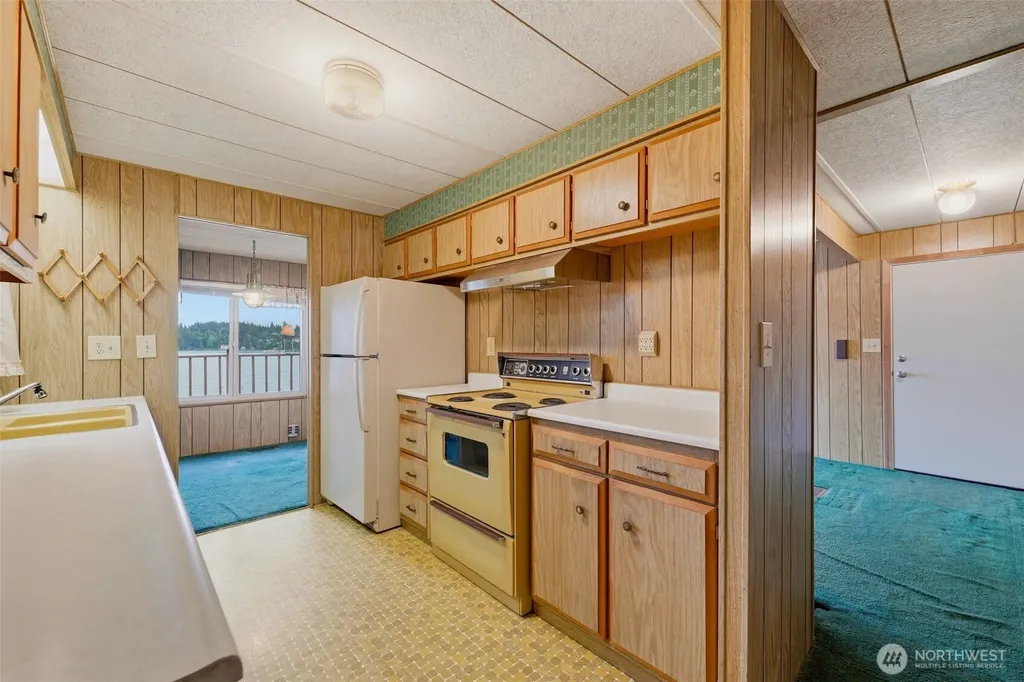 2838 Steamboat Island Loop NW Olympia WA 98502