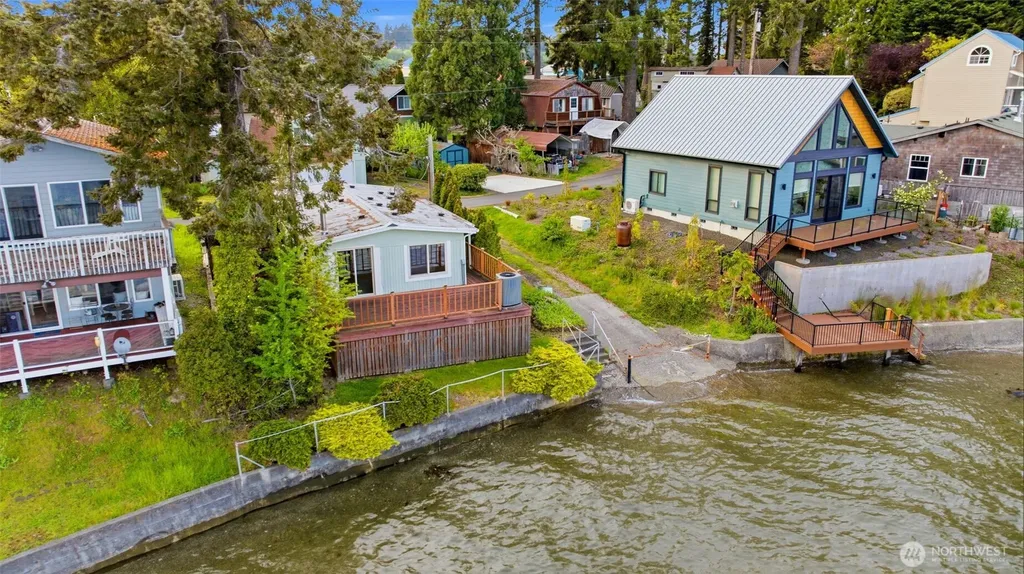 2838 Steamboat Island Loop NW Olympia WA 98502
