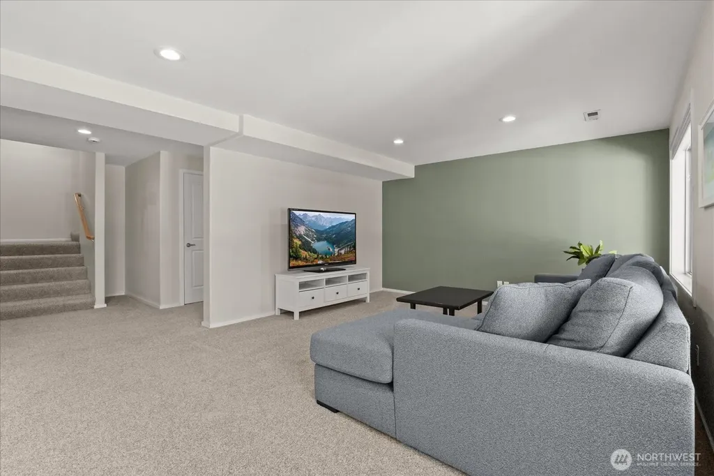13032 204th Place SE Issaquah WA 98027
