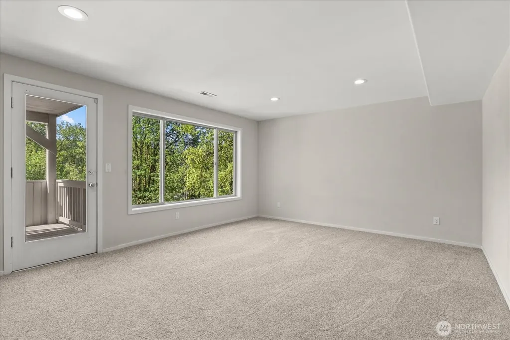 13032 204th Place SE Issaquah WA 98027