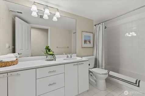 13032 204th Place SE Issaquah WA 98027