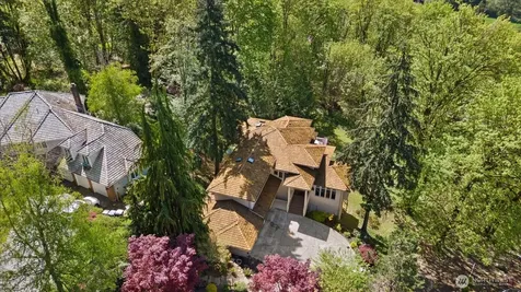 13032 204th Place SE Issaquah WA 98027