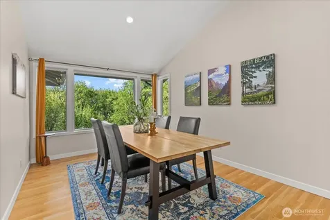 13032 204th Place SE Issaquah WA 98027