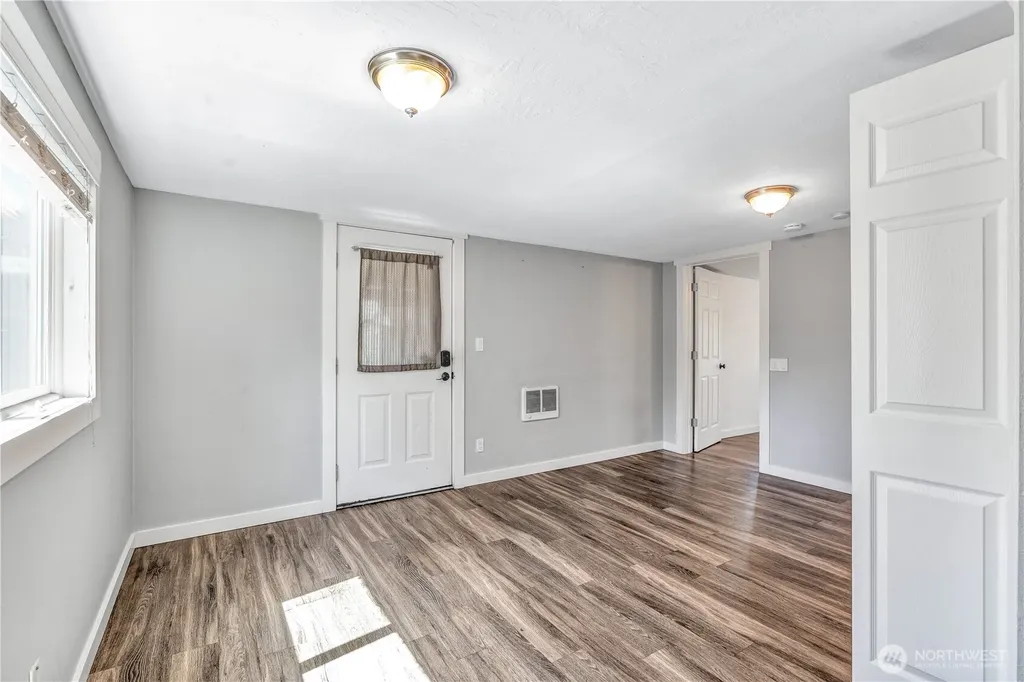 1629 7th Avenue Longview WA 98632