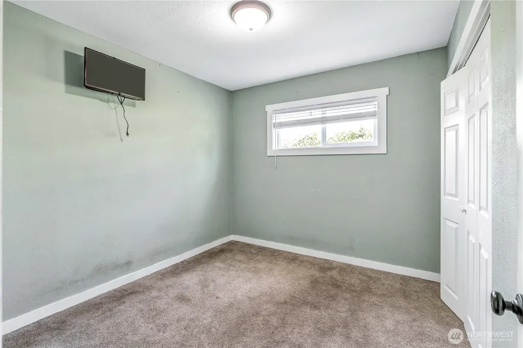 1629 7th Avenue Longview WA 98632