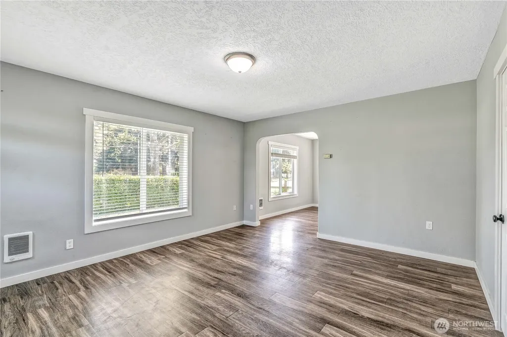 1629 7th Avenue Longview WA 98632