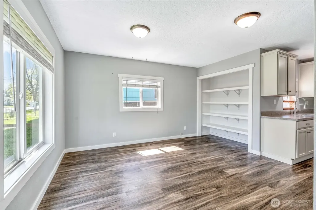 1629 7th Avenue Longview WA 98632