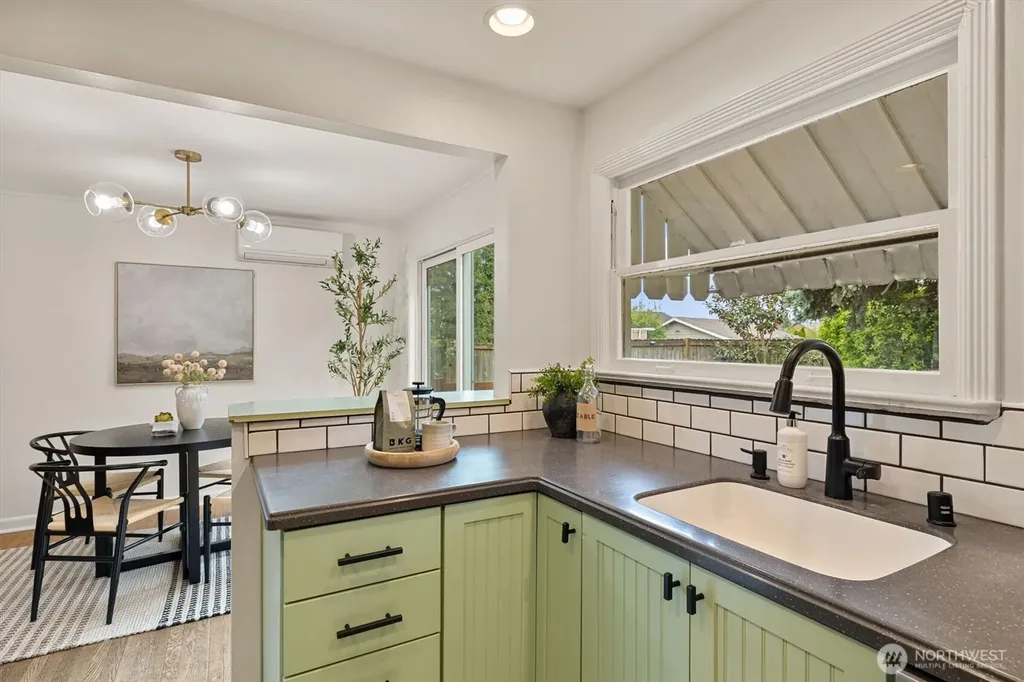 1309 N 85th Street Seattle WA 98103