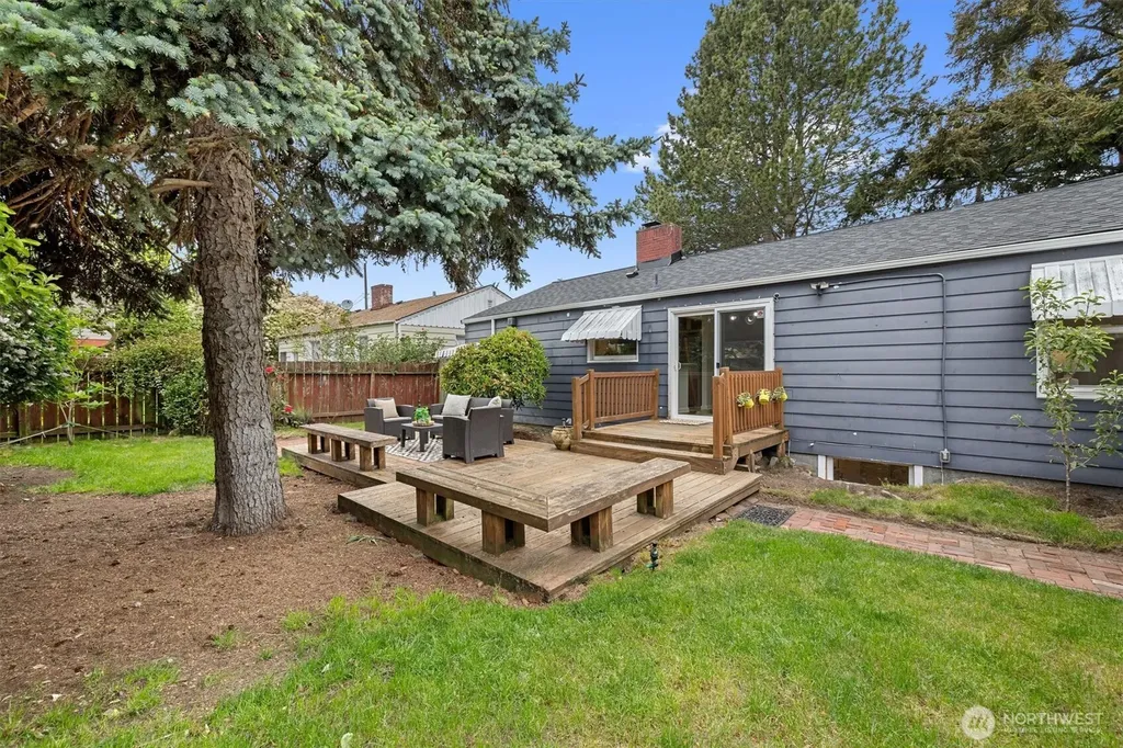 1309 N 85th Street Seattle WA 98103