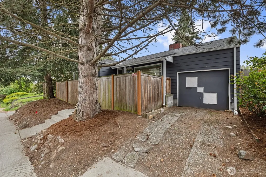 1309 N 85th Street Seattle WA 98103