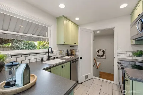 1309 N 85th Street Seattle WA 98103