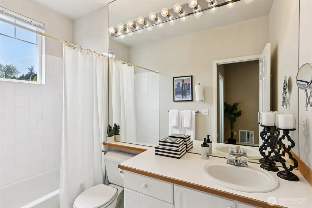 441 S 51st Court Renton WA 98055
