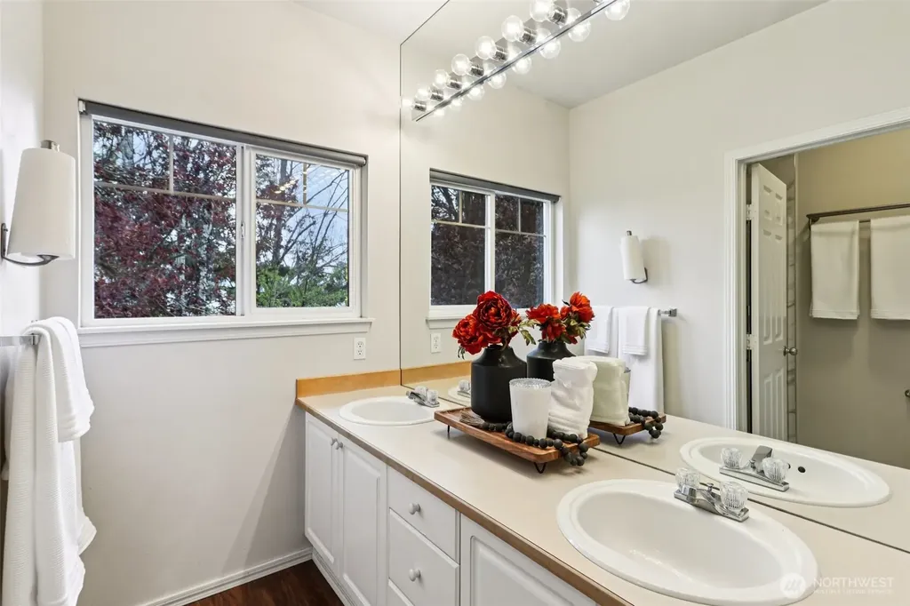 441 S 51st Court Renton WA 98055