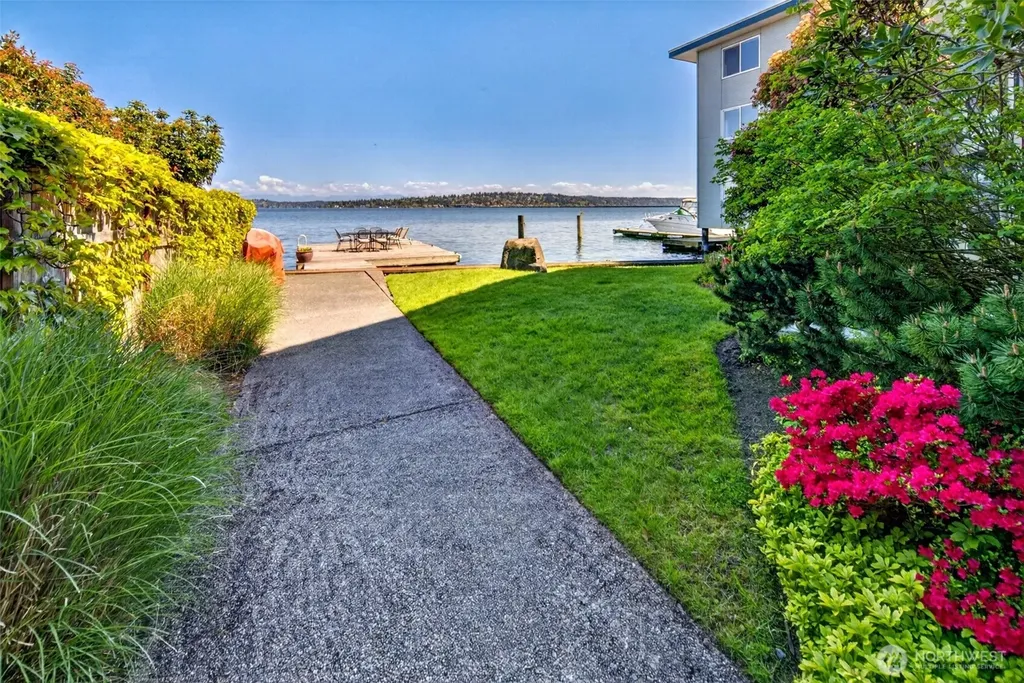 510 Lakeside Avenue S Seattle WA 98144