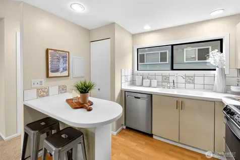 510 Lakeside Avenue S Seattle WA 98144