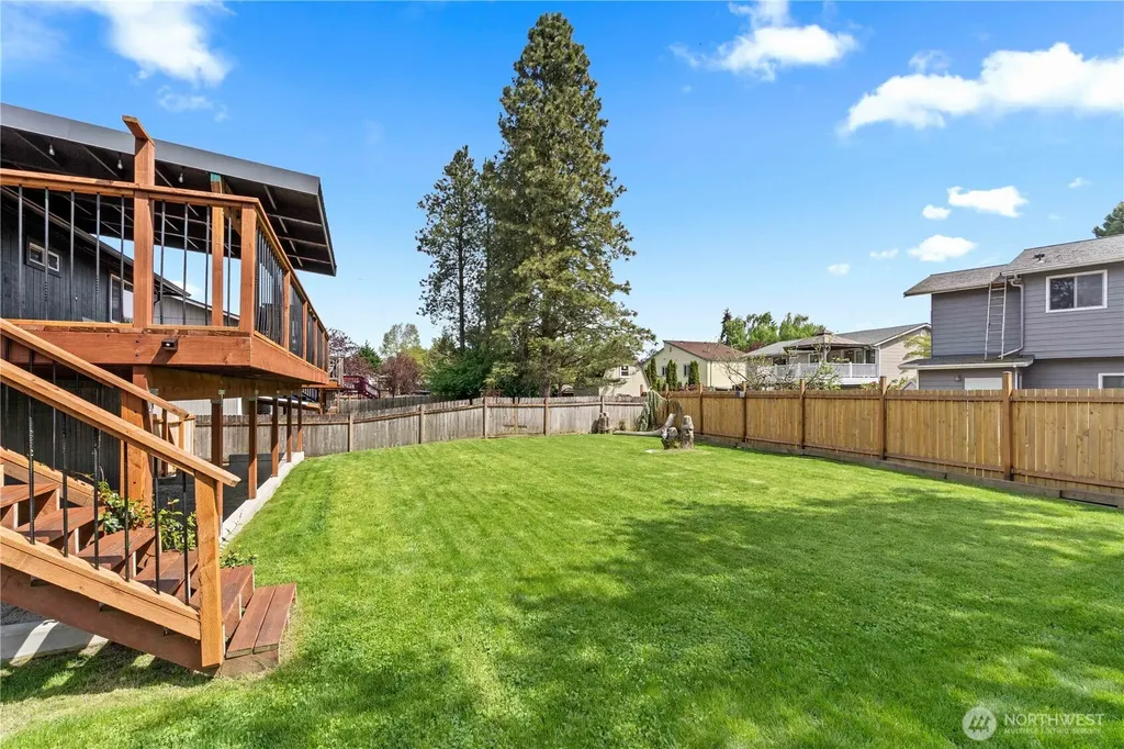 5555 34th Street Loop NE Tacoma WA 98422