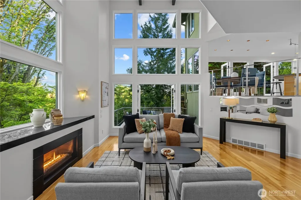 4290 Shoreclub Drive Mercer Island WA 98040